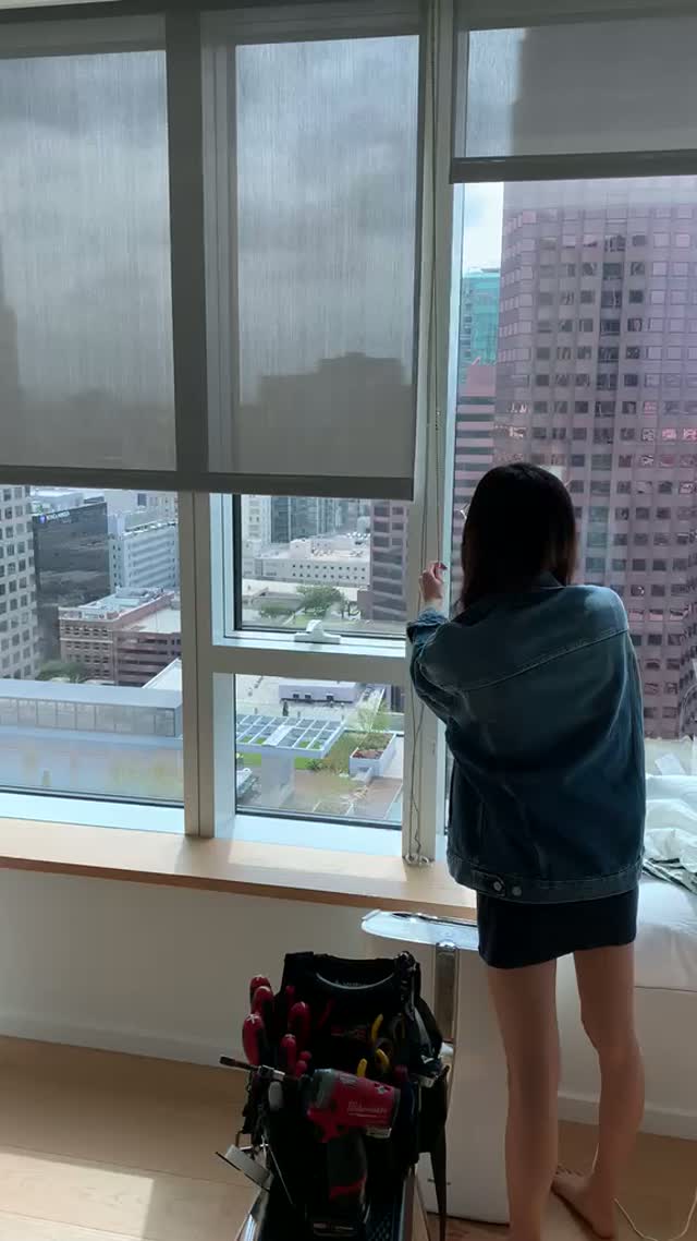Roller Shade Installation thumbnail